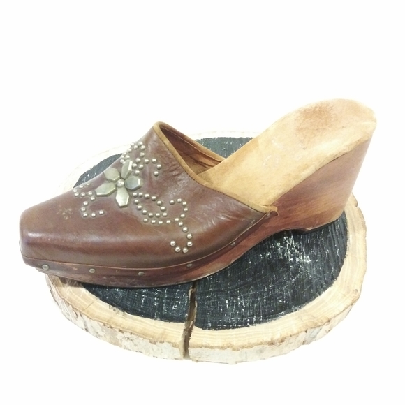 Mules - Picture 3 of 5